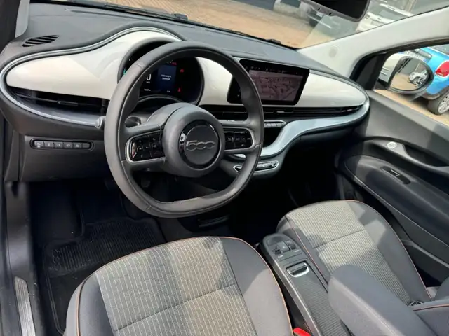 Fiat 500 view 13