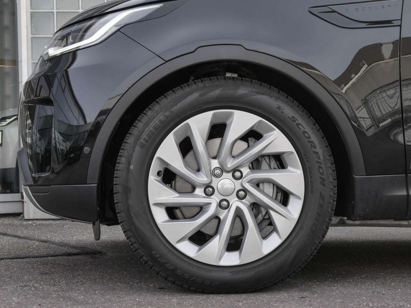 Land Rover Discovery D250 S AWD Winterpaket - Pano - 2025 - Joinsteer - #9