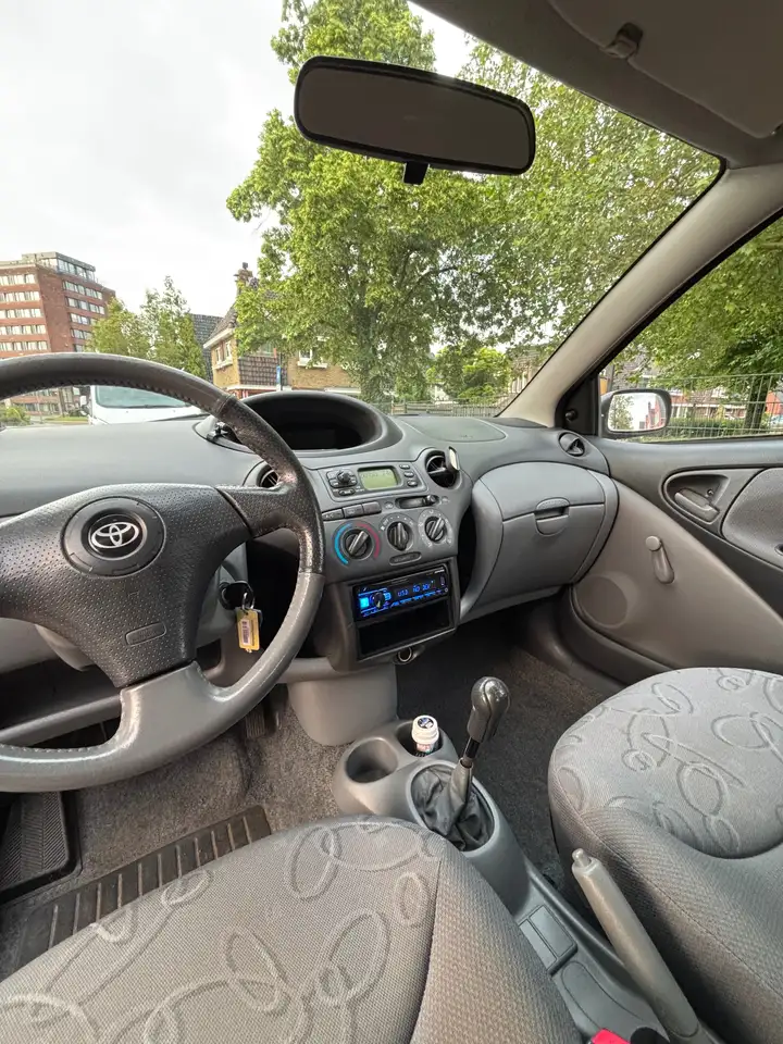 Toyota Yaris 1.3-16V VVT-i Luna, foto 5