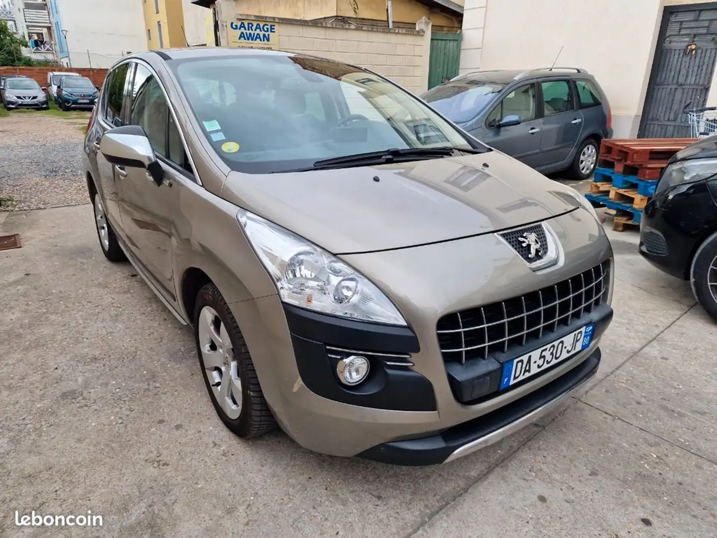 Peugeot 3008 1.6 hdi 115ch style carnet a l'appui - 2