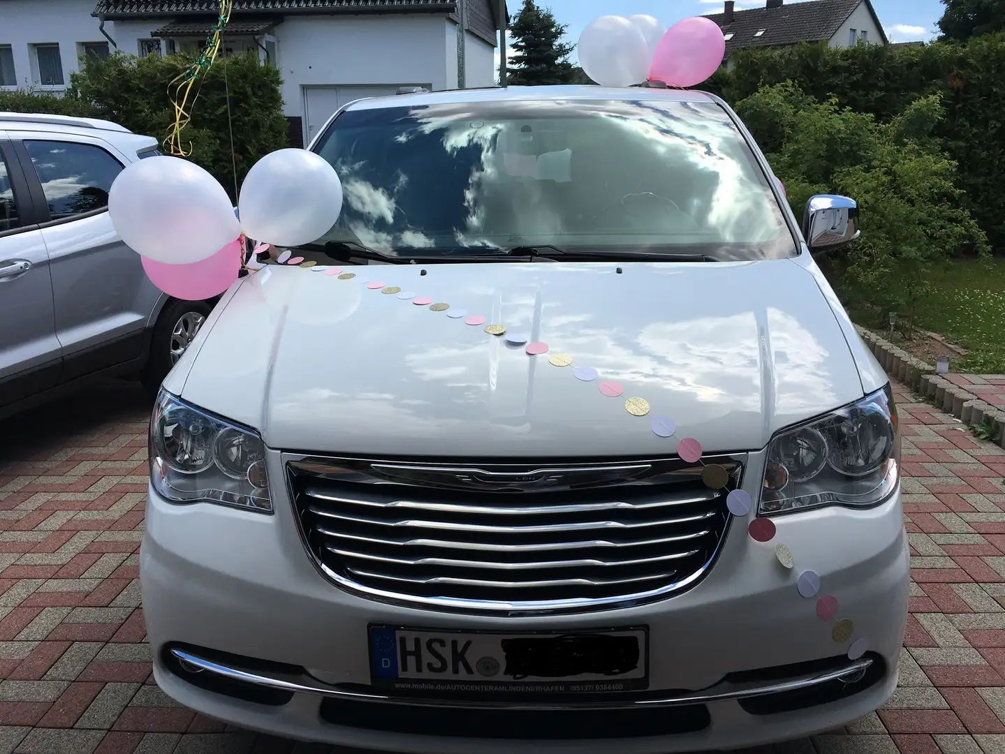 Chrysler Town & Country Limitet Weiß - 1
