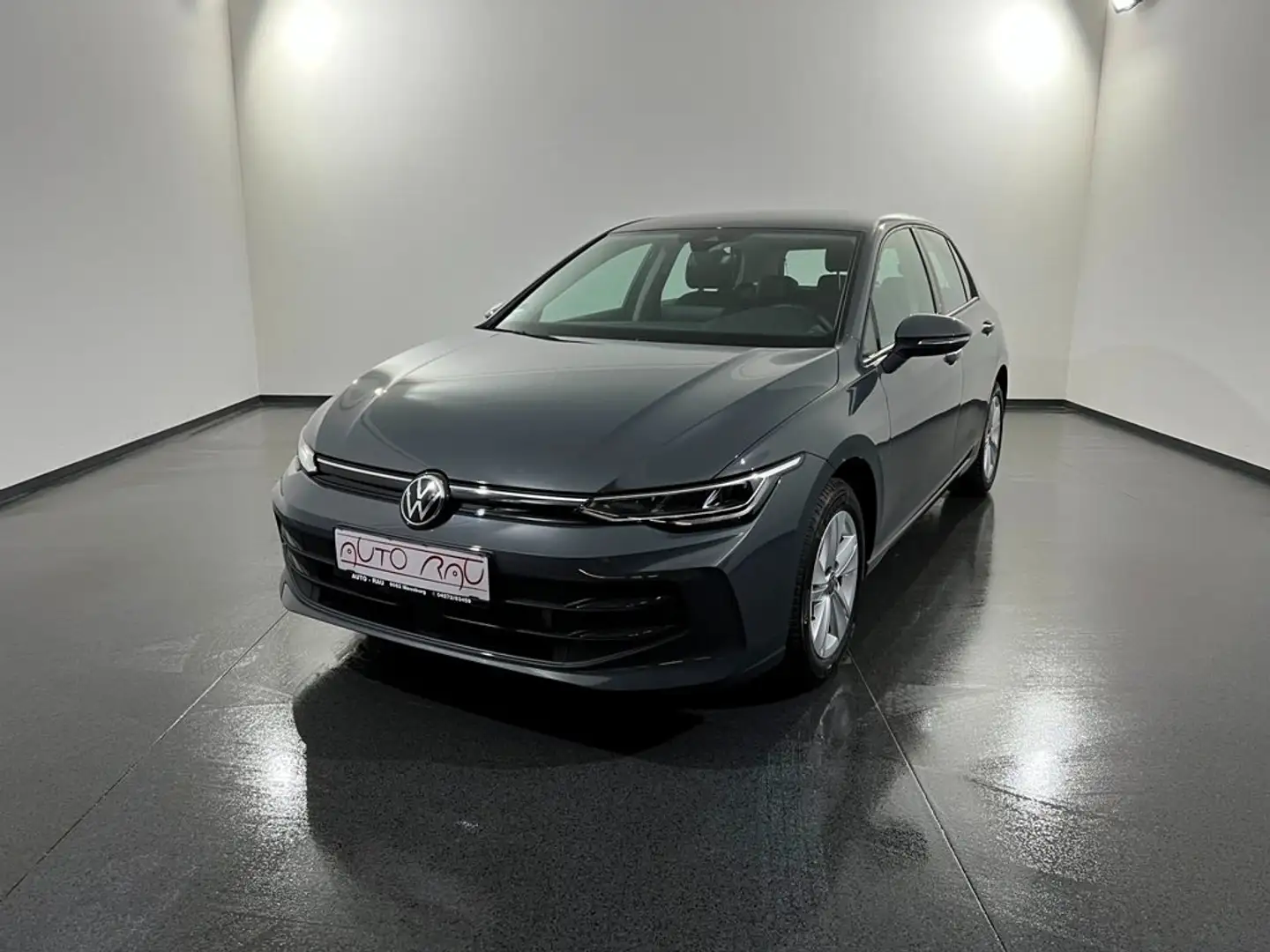 Volkswagen Golf 8 Lim. 1.5 TSI Life *LED*AHK*ACC* Grau - 2