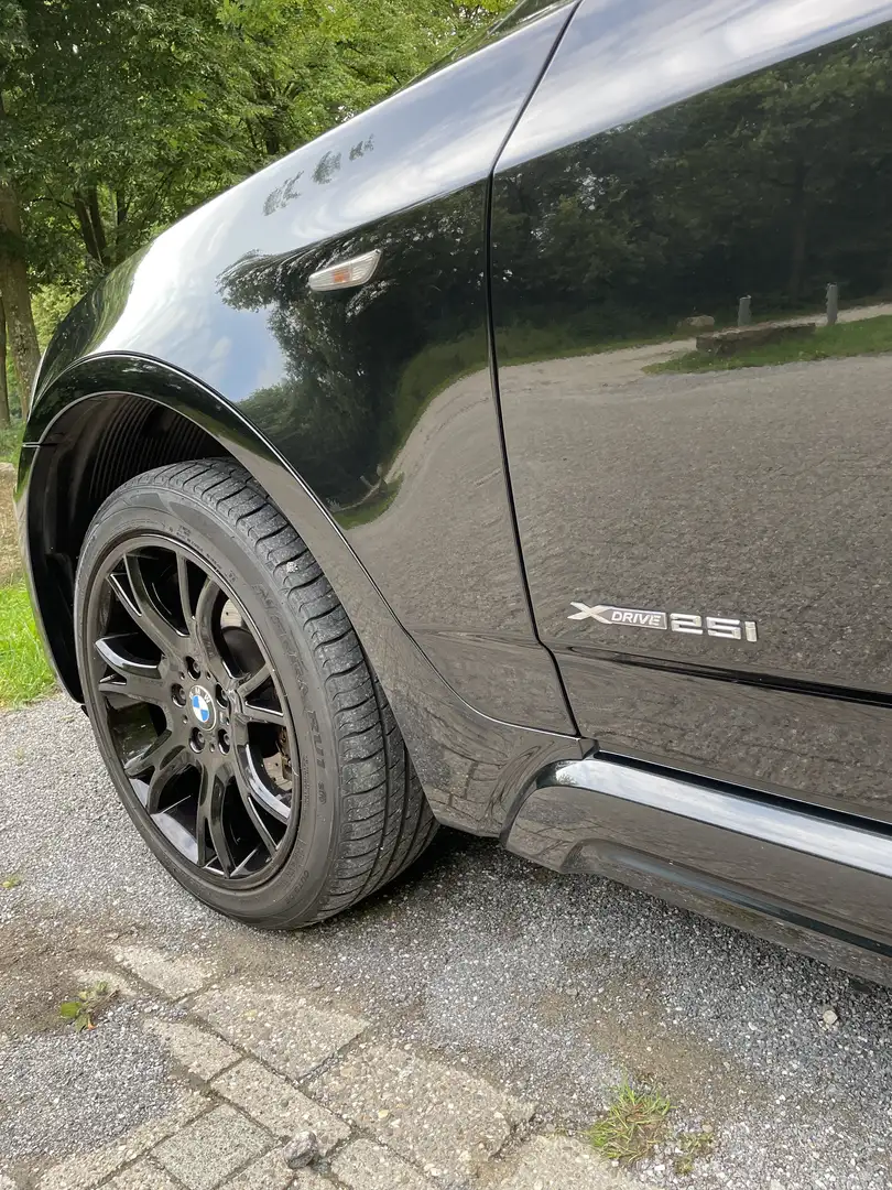 BMW X3 xDrive 25i Schwarz - 2