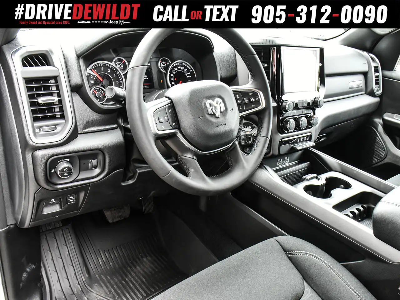 RAM 1500 снимка RAM 1500