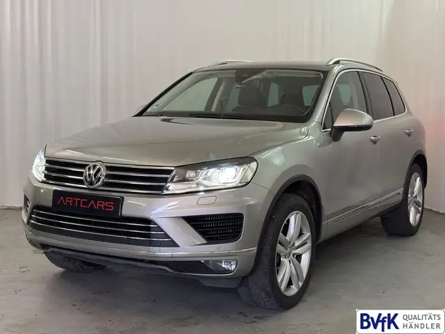 Volkswagen Touareg 3.0 V6 TDI AHK LM20 RNS850