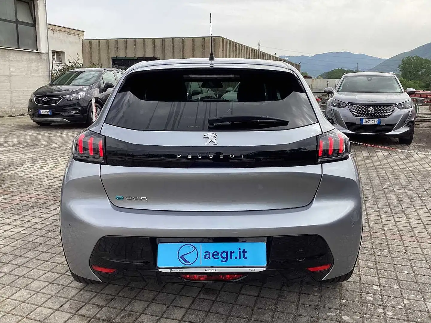 Peugeot 208 2ª serie motore elettrico 136 CV 5 porte Allure Pa Grigio - 2