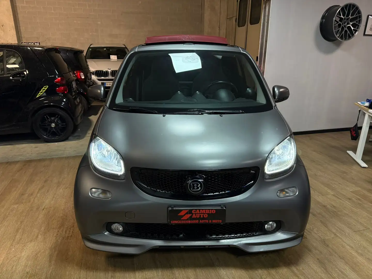 smart forTwo Cabrio 0.9 t Brabus Style 90cv twinamic Grigio - 2