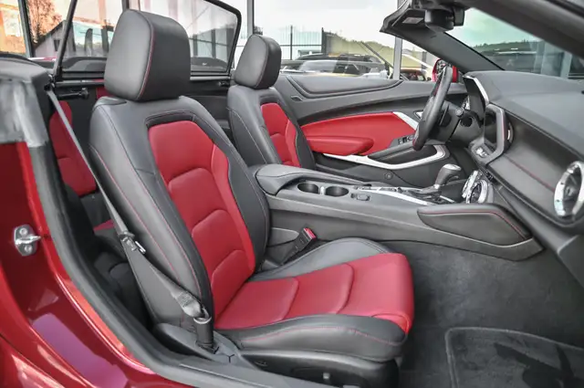 Chevrolet Camaro view 13