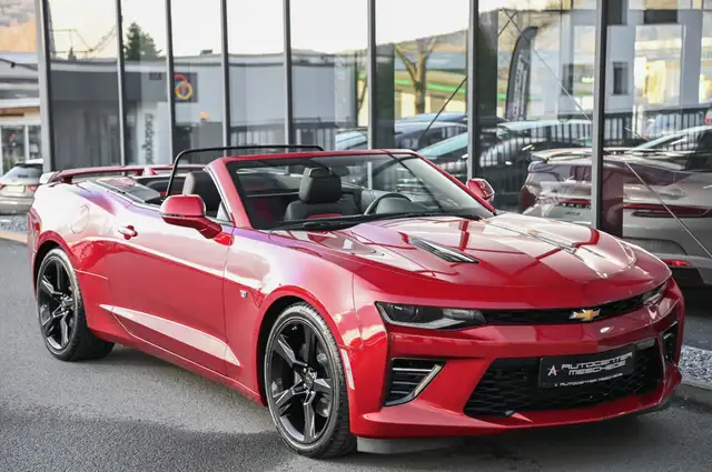Chevrolet Camaro view 3