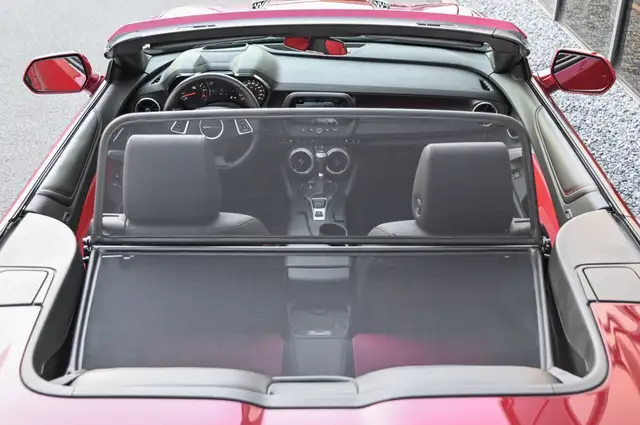 Chevrolet Camaro view 10