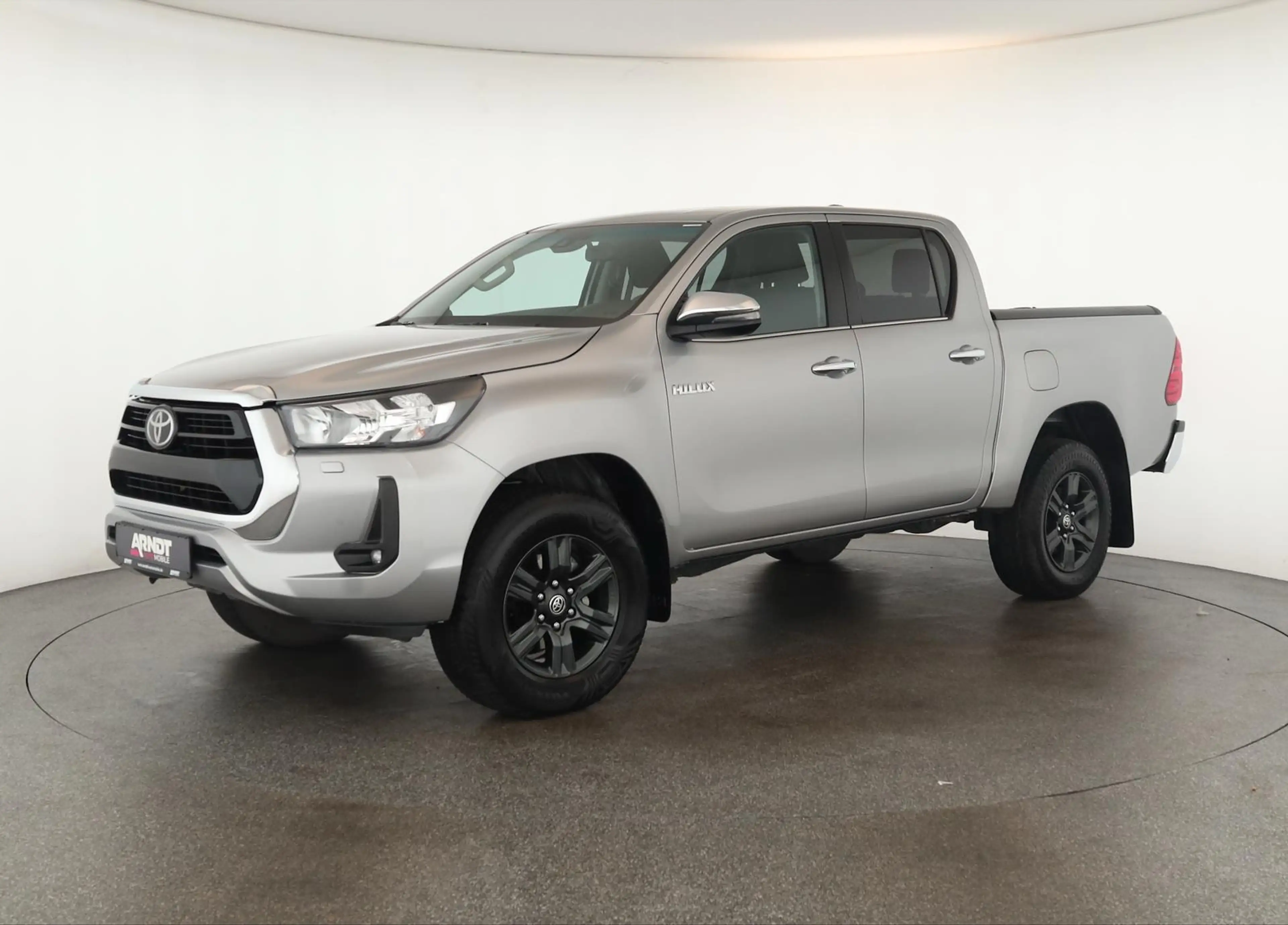 Toyota Hilux Double Cab 2.8 4x4 Comfort Nav ACC Kam AHK — photo 2
