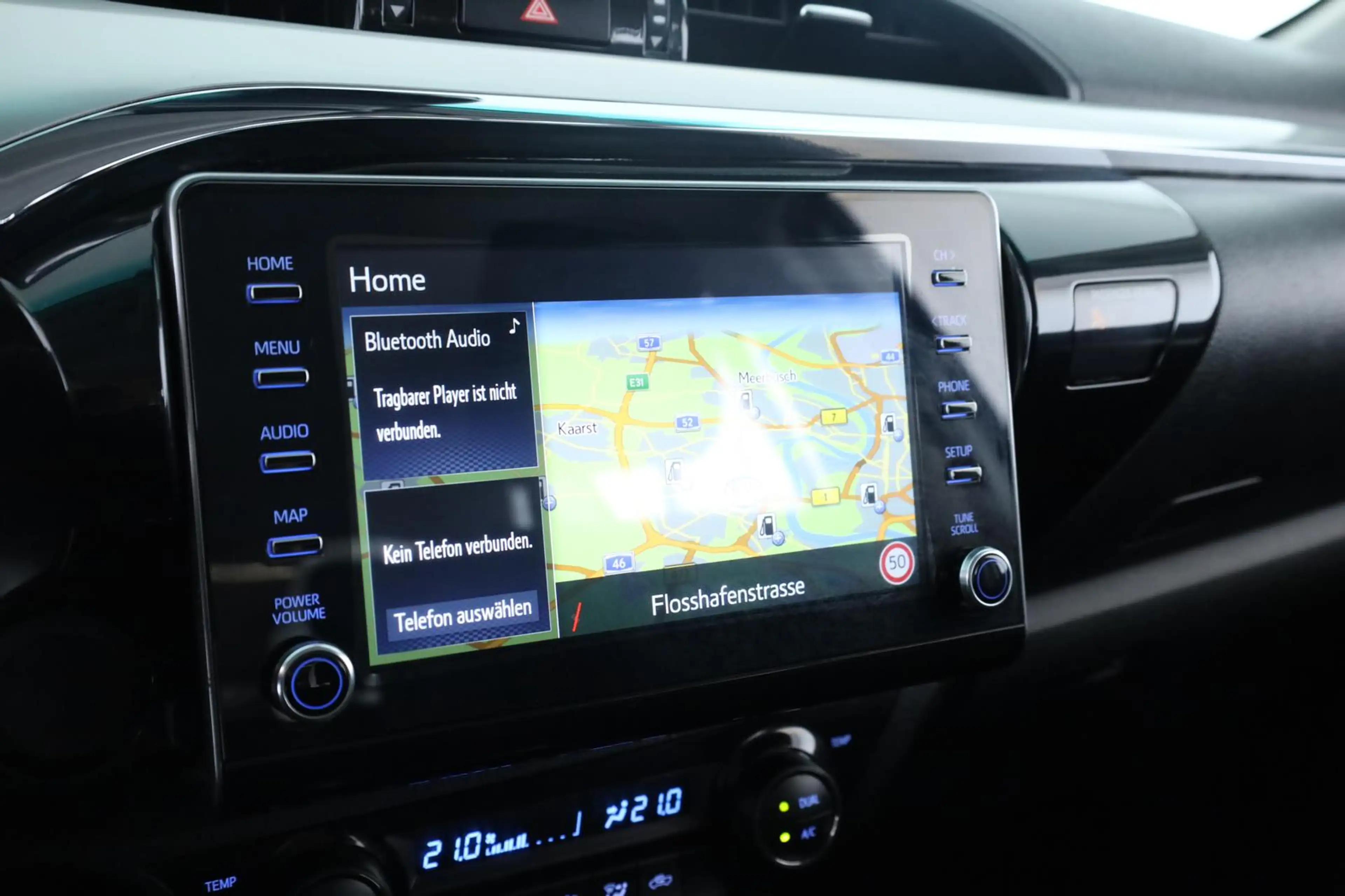 Toyota Hilux Double Cab 2.8 4x4 Comfort Nav ACC Kam AHK — photo 14
