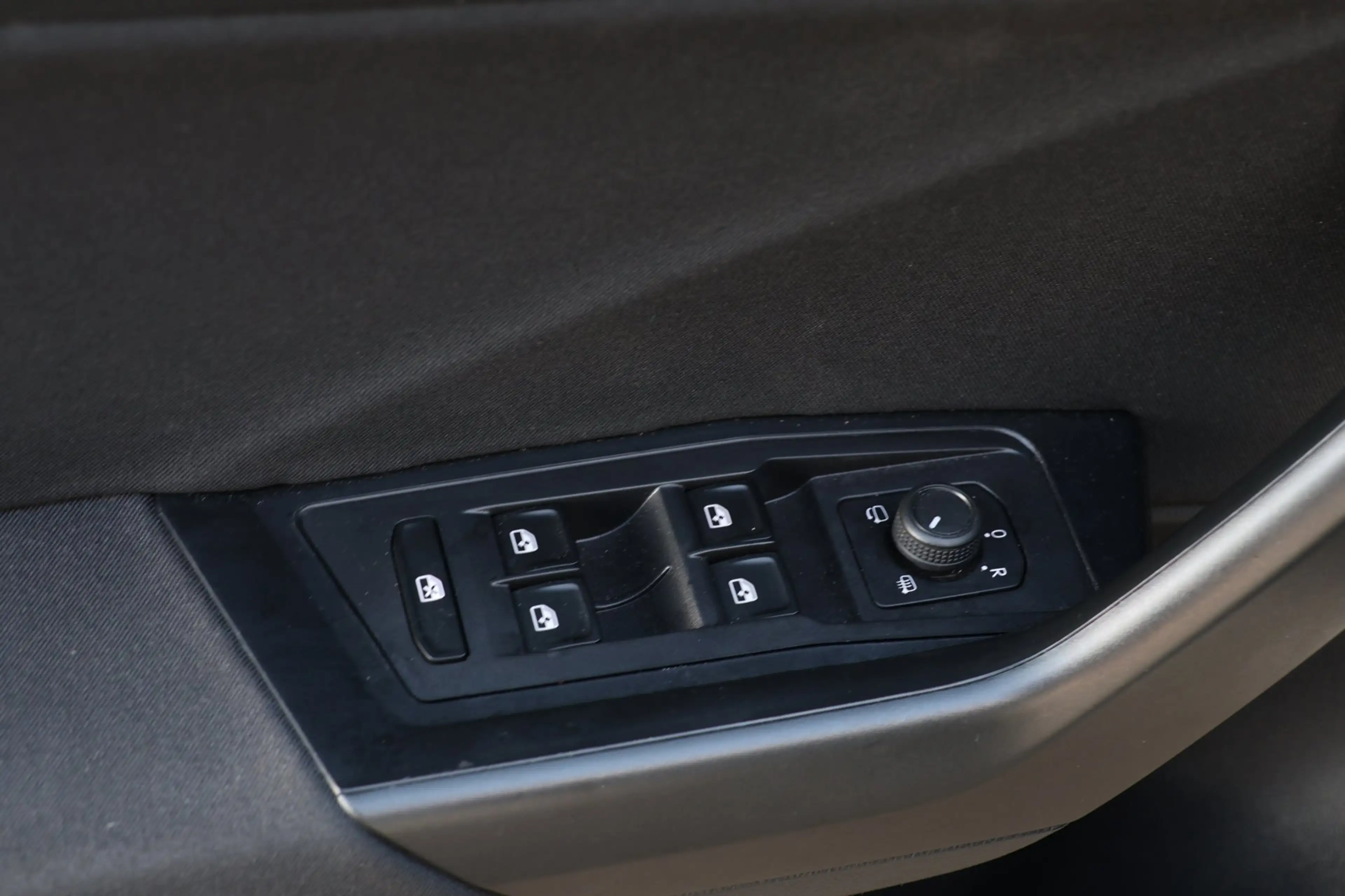 Volkswagen T-Roc 1.0 TSI Life Business Carplay Stoel/stuurverwarmin — photo 27