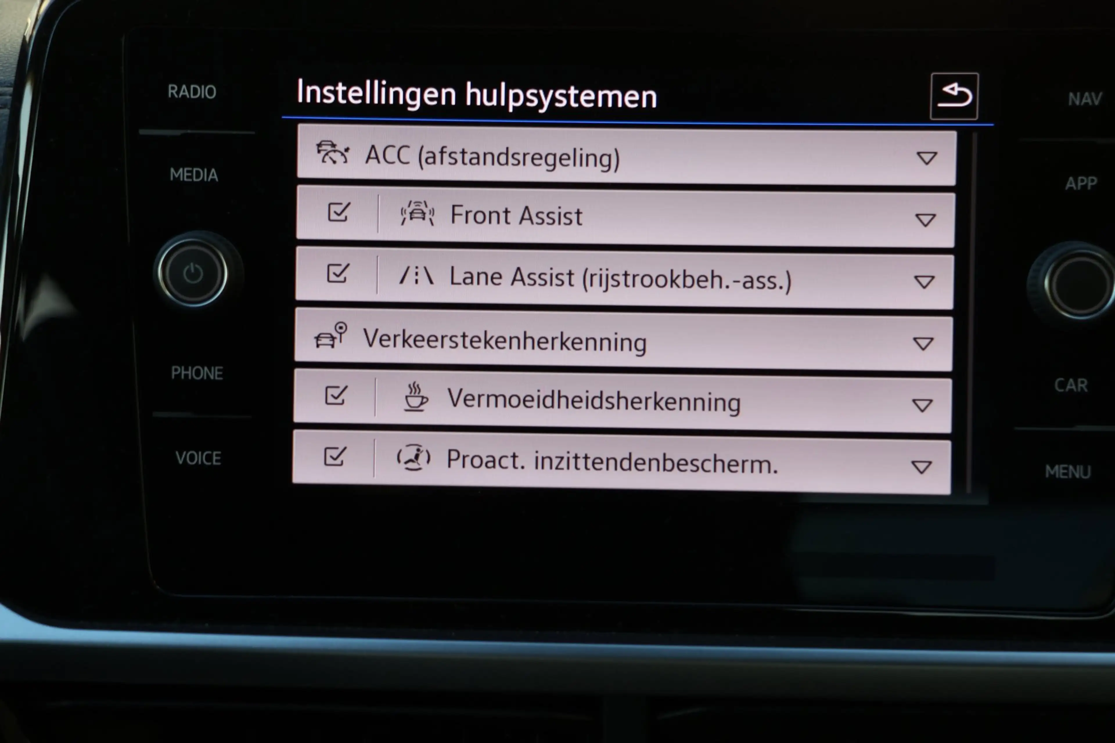 Volkswagen T-Roc 1.0 TSI Life Business Carplay Stoel/stuurverwarmin — photo 18