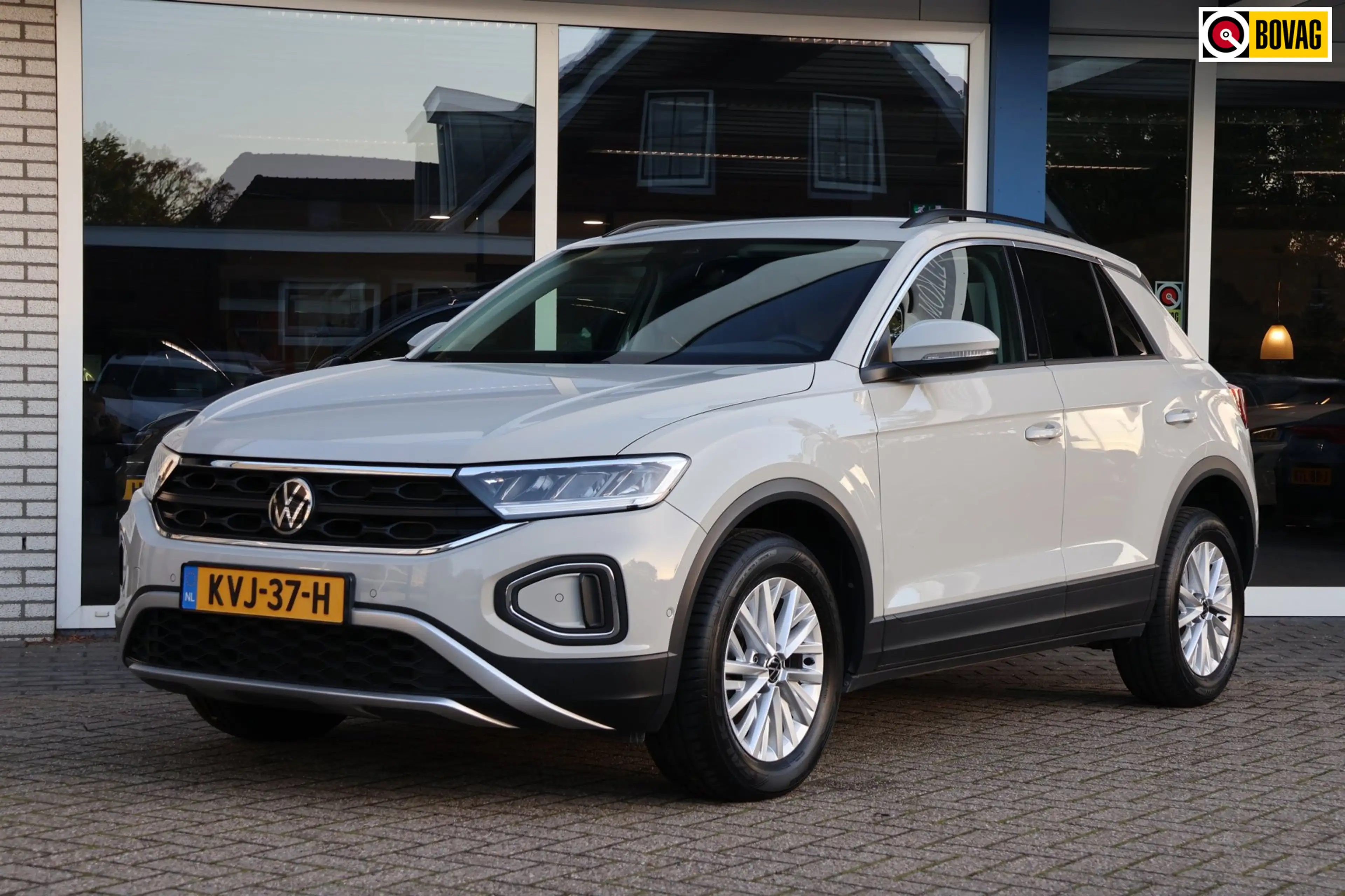 Volkswagen T-Roc 1.0 TSI Life Business Carplay Stoel/stuurverwarmin