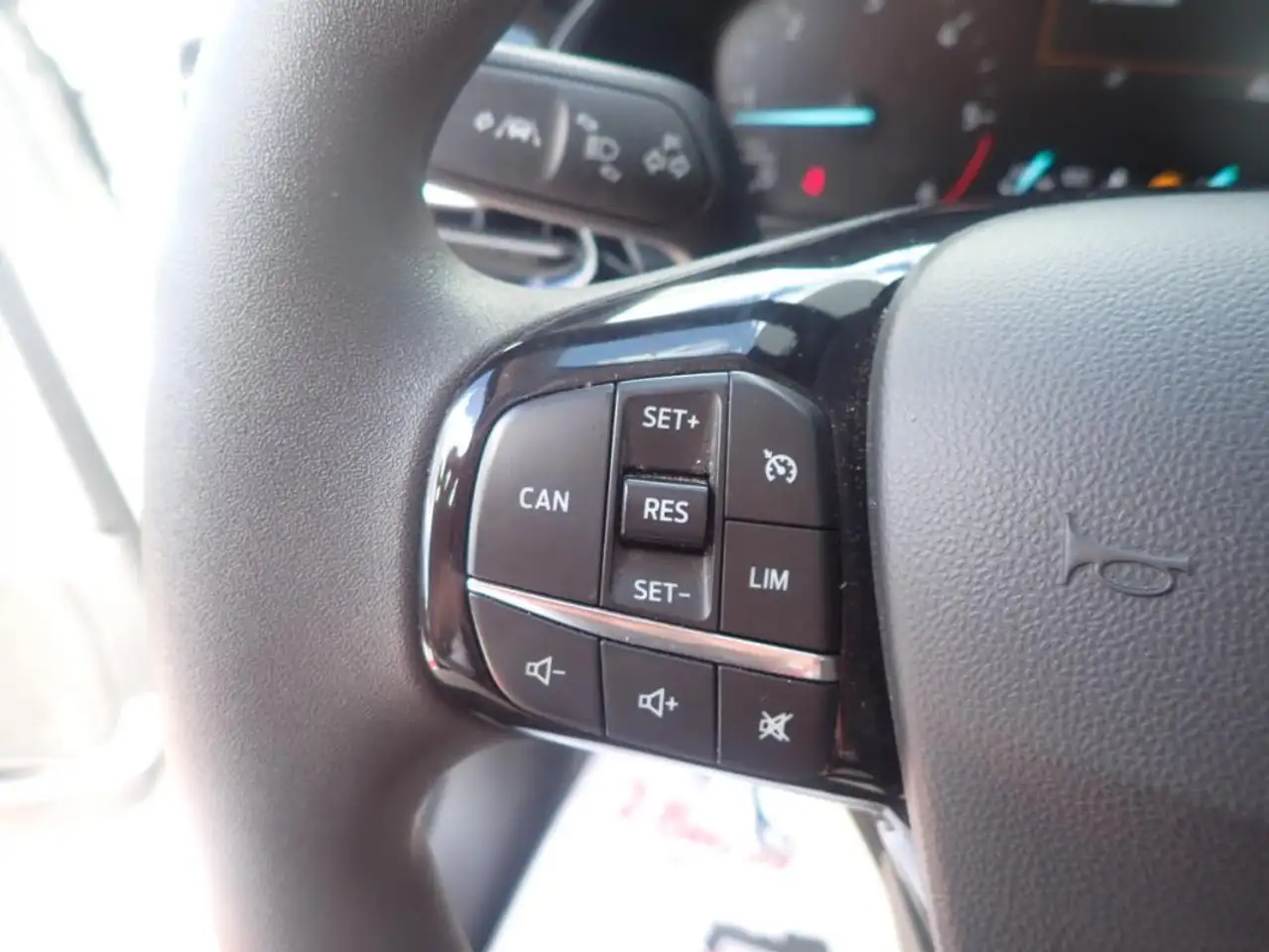 Ford Fiesta 5 portes — photo 19