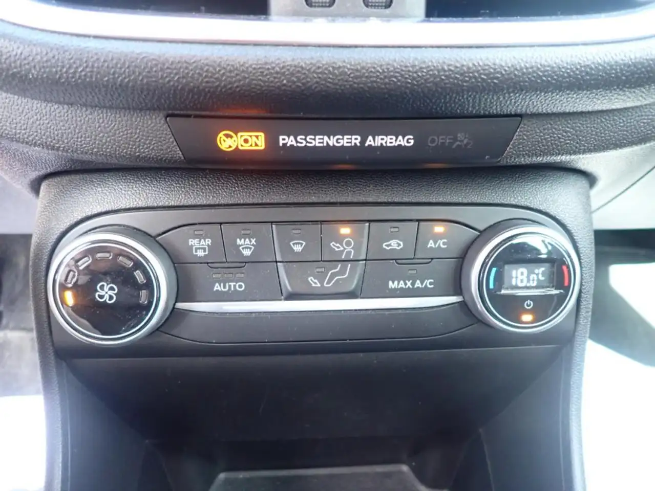 Ford Fiesta 5 portes — photo 15