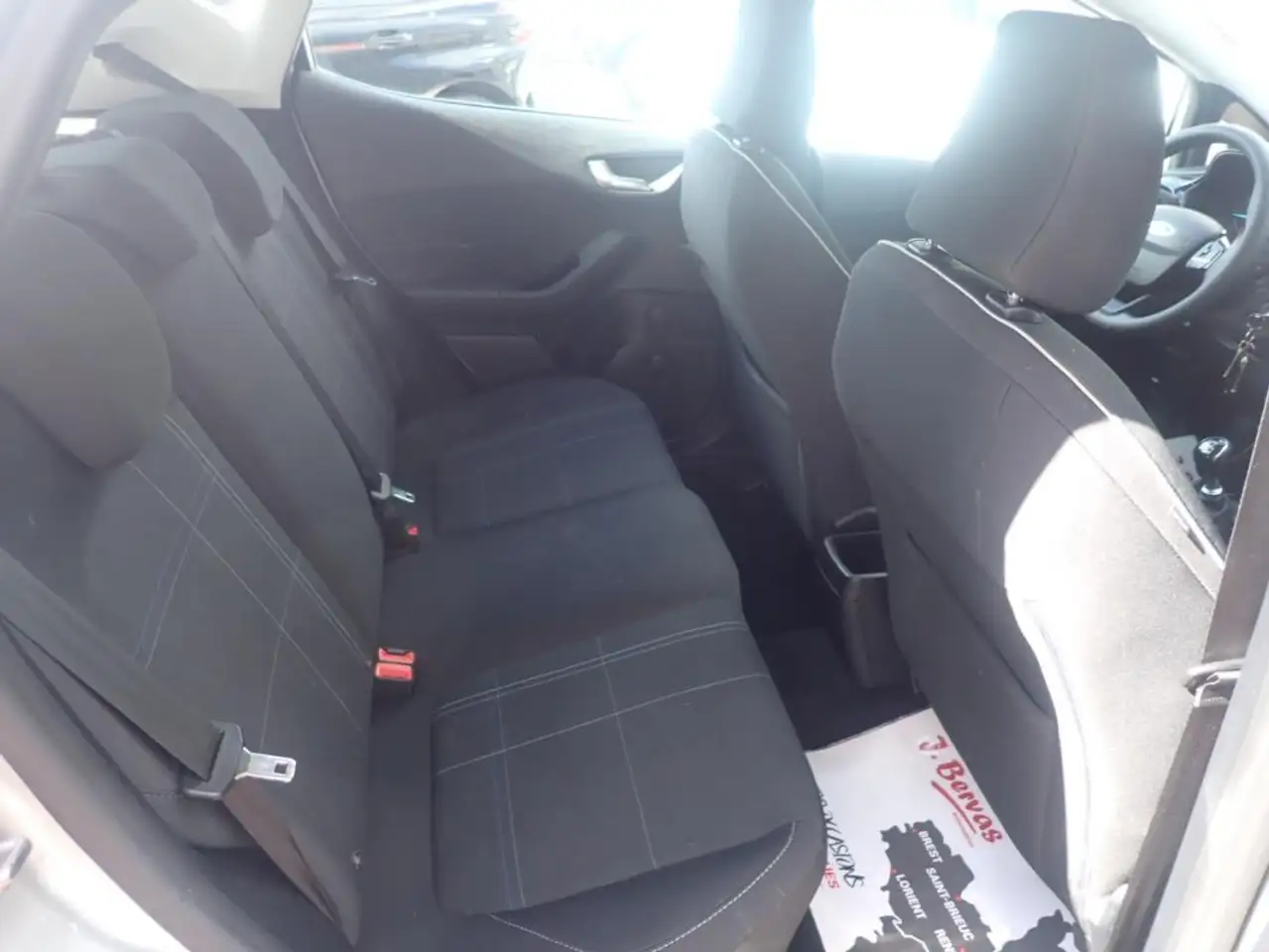 Ford Fiesta 5 portes — photo 9