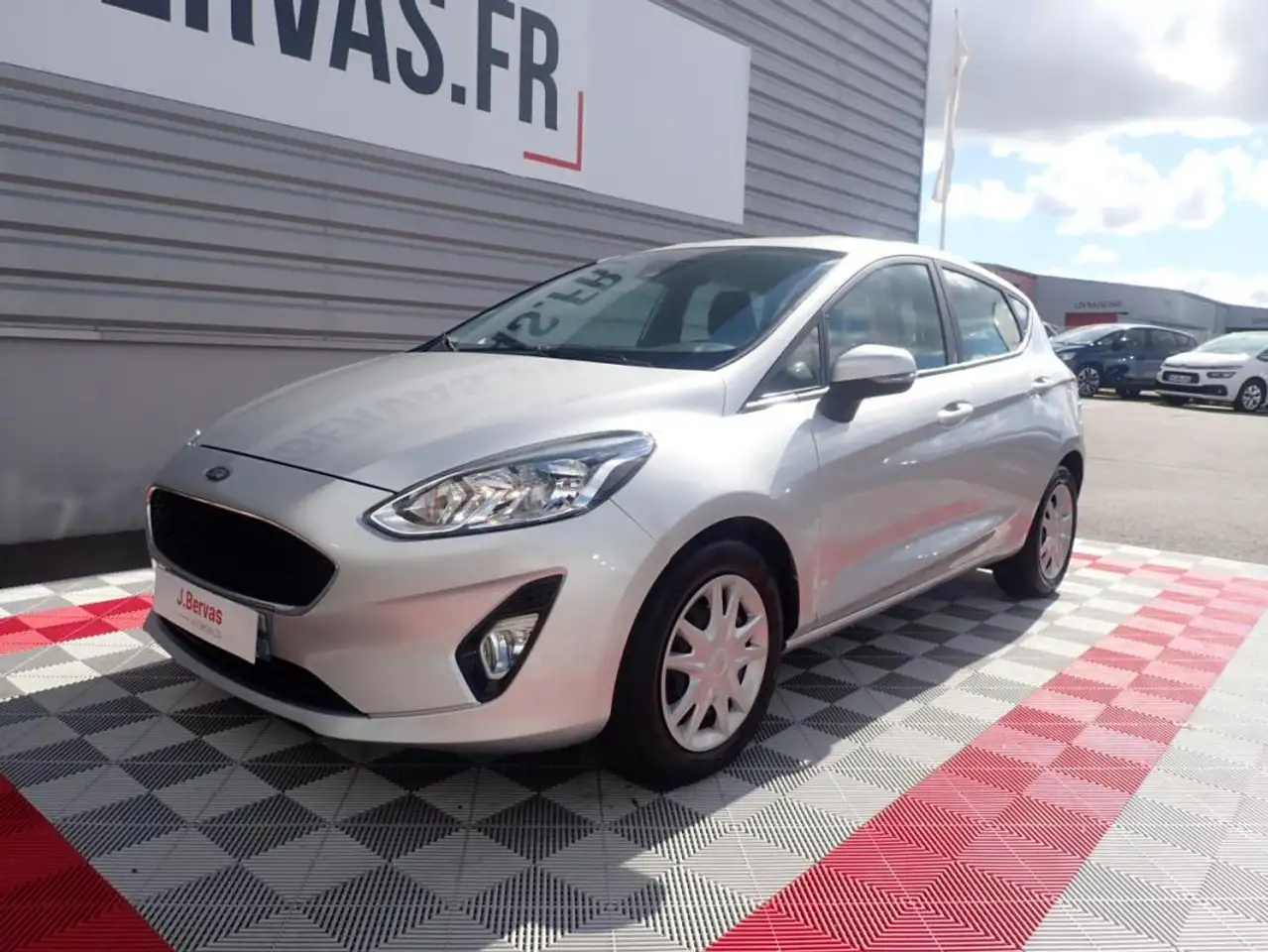 Ford Fiesta 5 portes — photo 2
