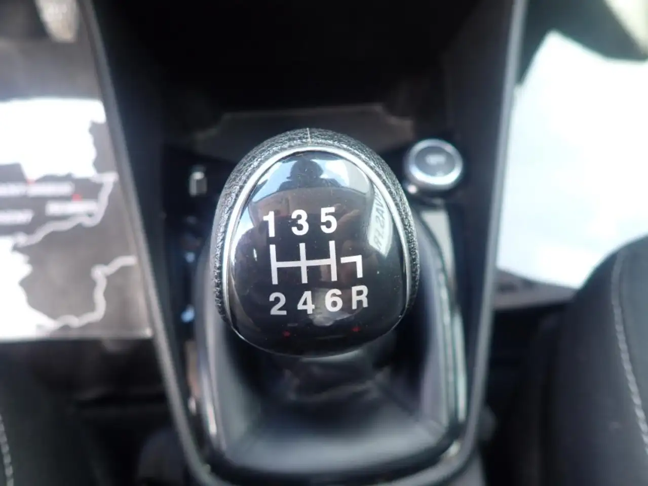 Ford Fiesta 5 portes — photo 14