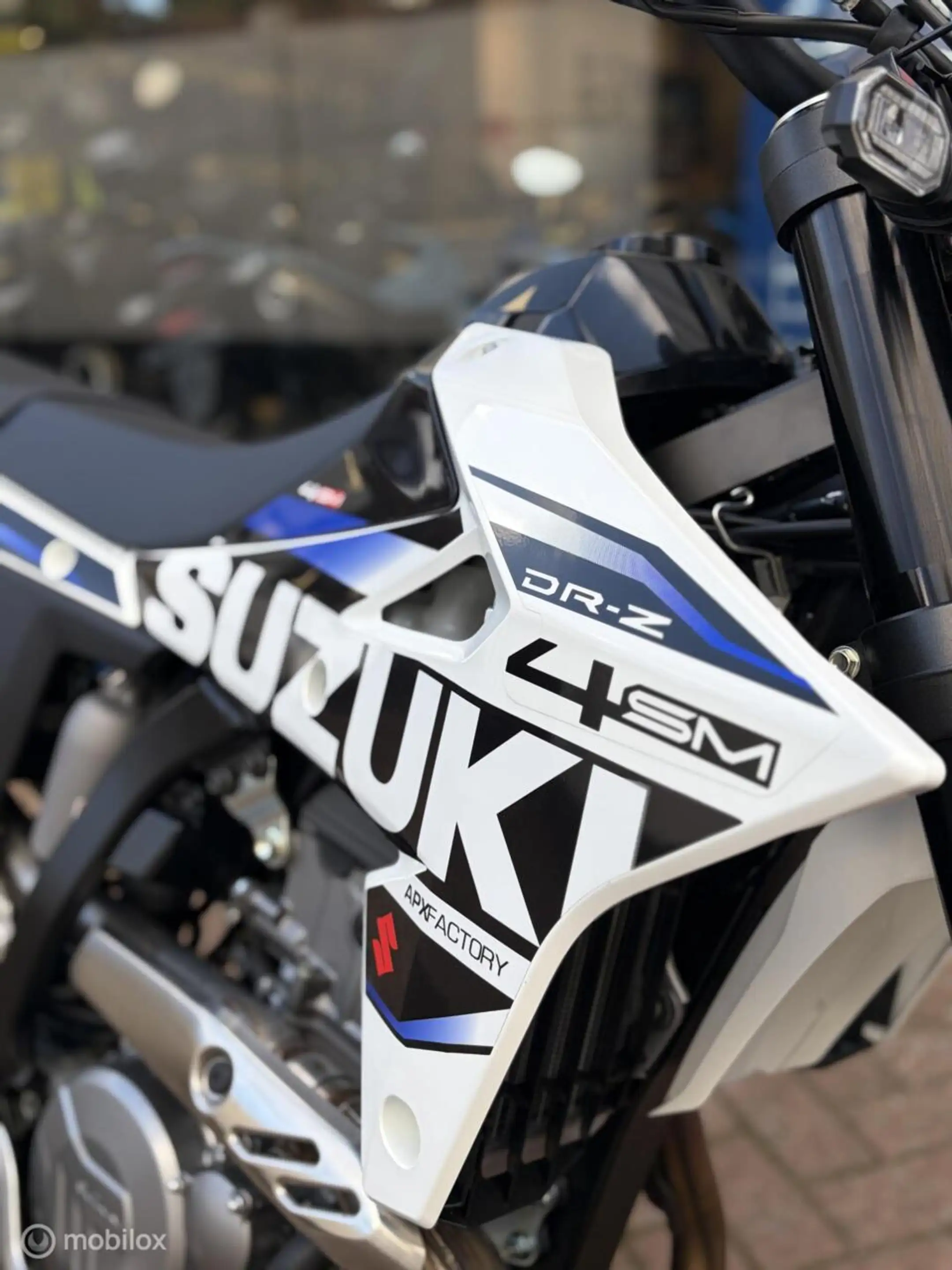 Suzuki DR-Z4SM A2 PROMOTIE — photo 7