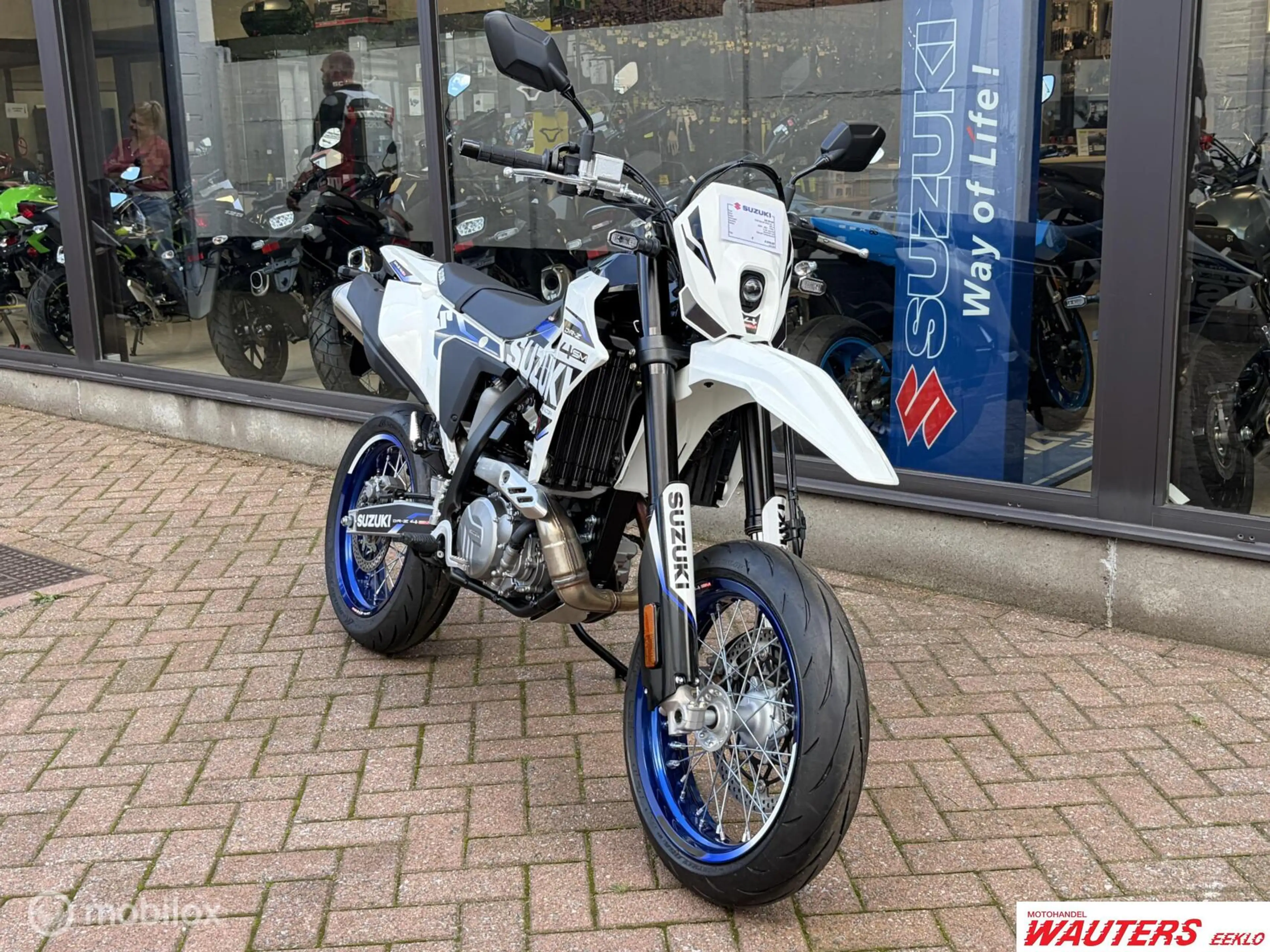Suzuki DR-Z4SM A2 PROMOTIE — photo 3