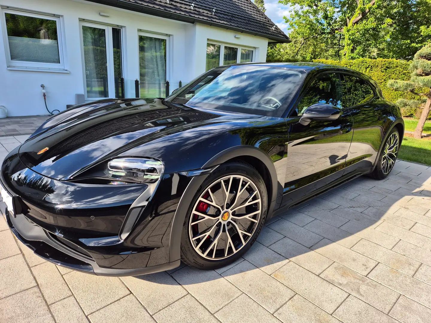 Porsche Taycan Cross Turismo 4S mit Porsche Approved Garantie Schwarz - 1