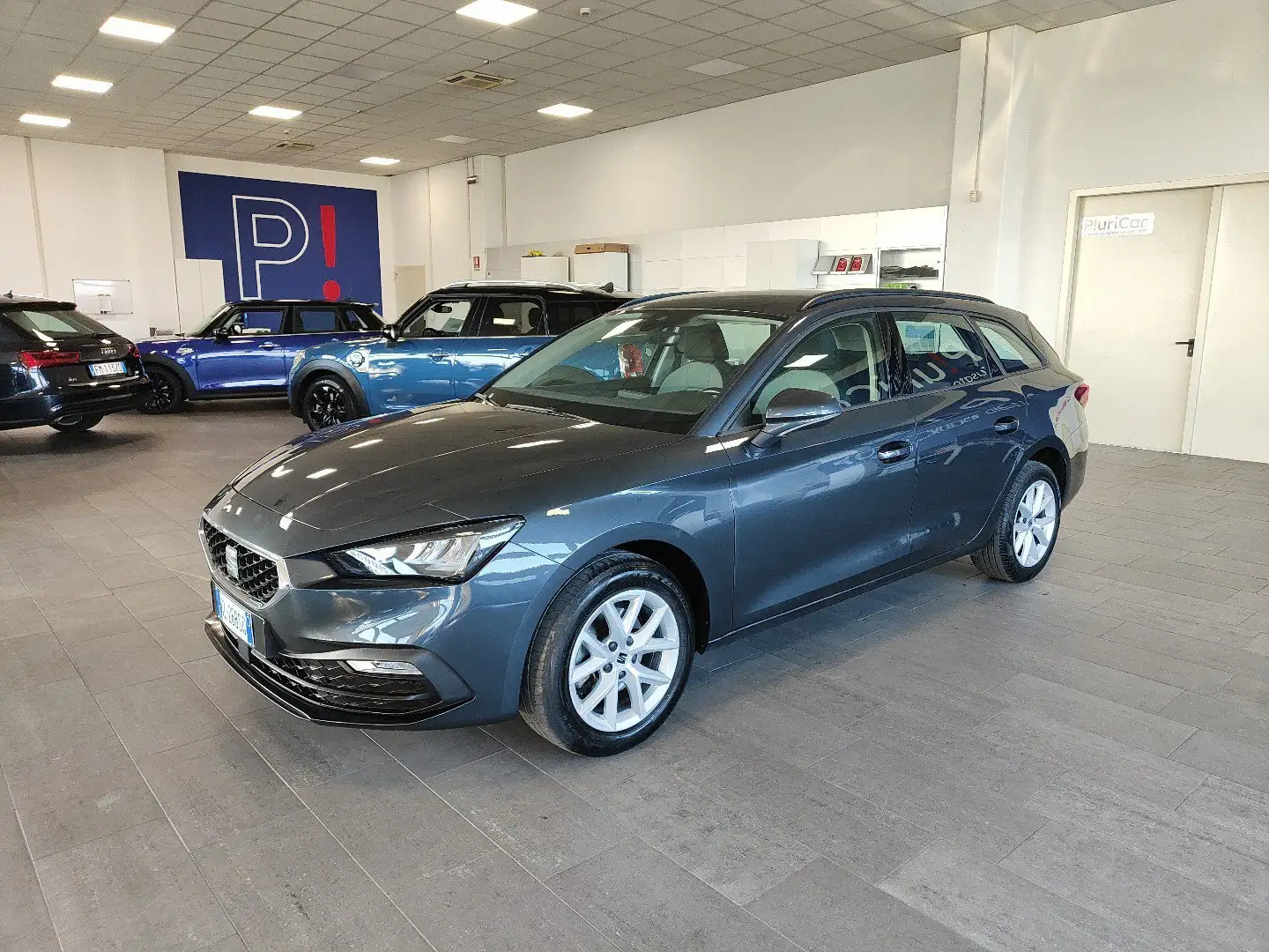 SEAT Leon Sportstourer 1.0 eTSI DSG Style Cruise Fari LED Grau - 1