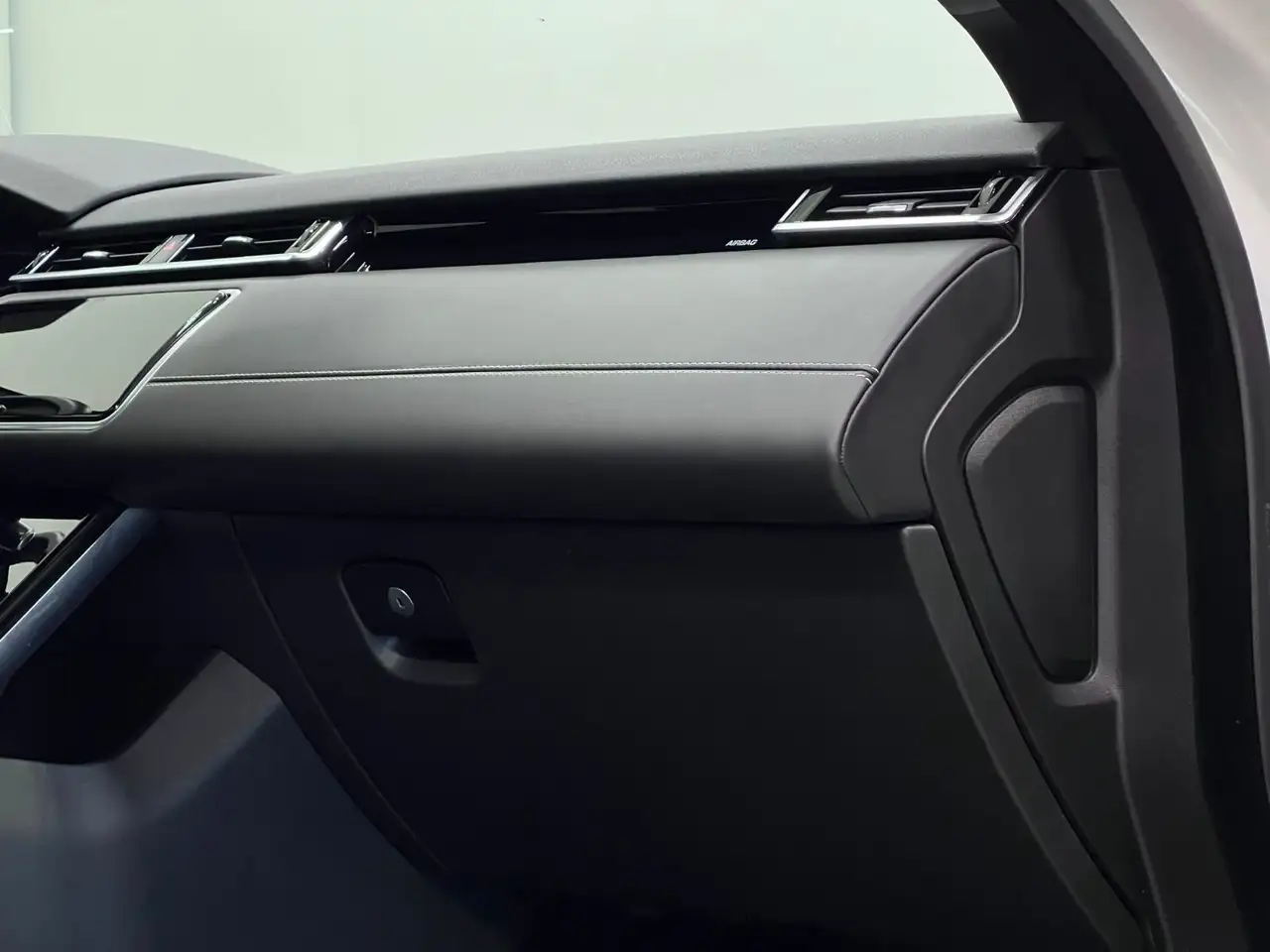 Land Rover Range Rover Velar снимка Land Rover Range Rover Velar