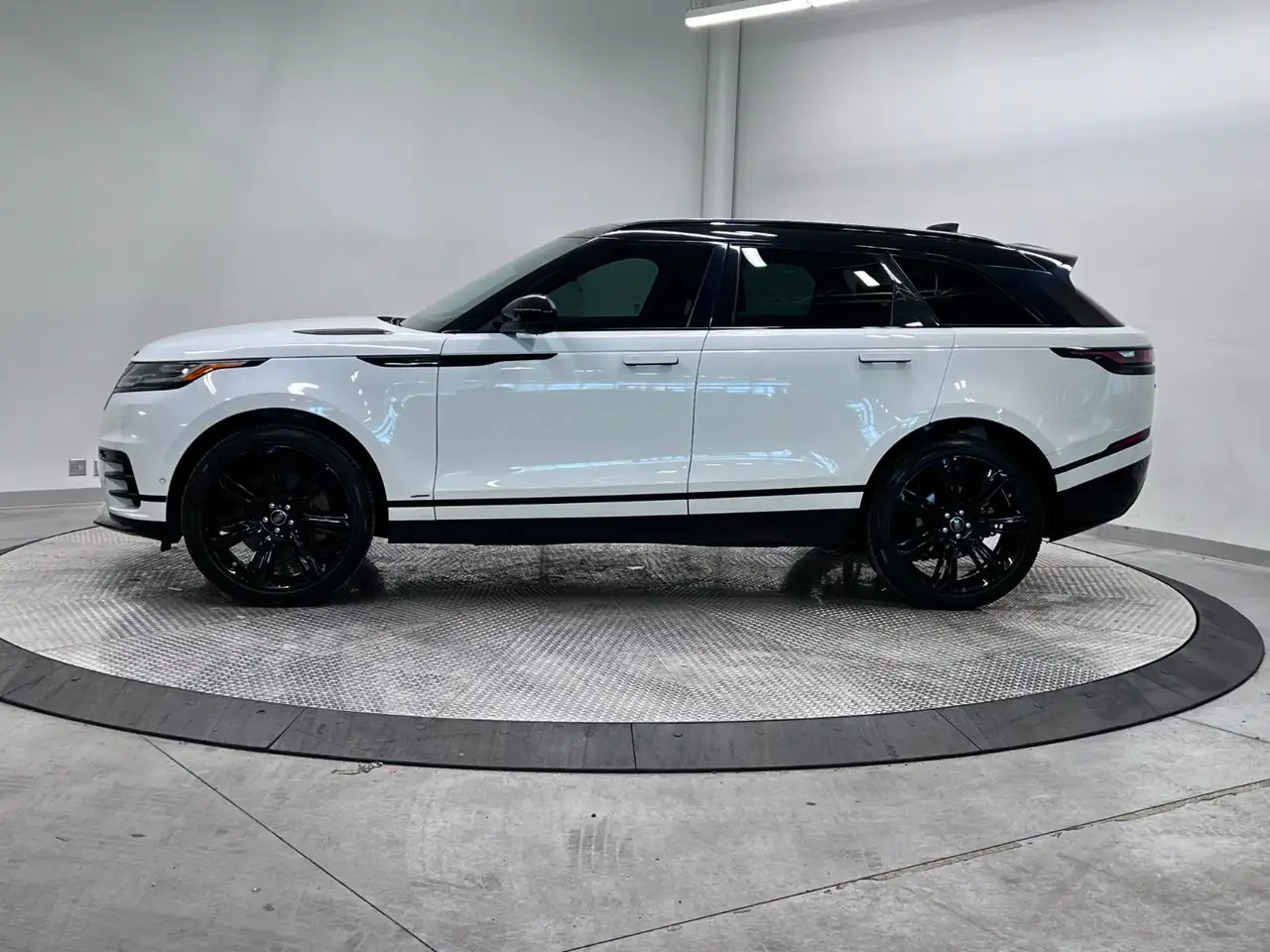 Land Rover Range Rover Velar снимка Land Rover Range Rover Velar