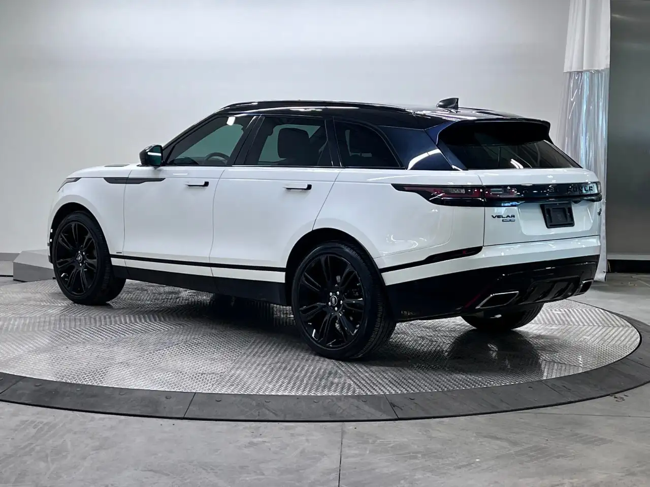 Land Rover Range Rover Velar снимка Land Rover Range Rover Velar
