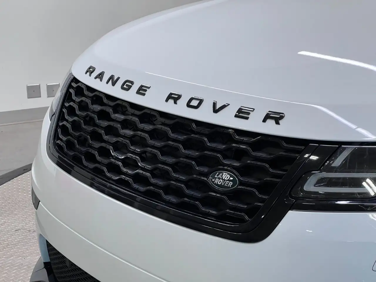 Land Rover Range Rover Velar снимка Land Rover Range Rover Velar