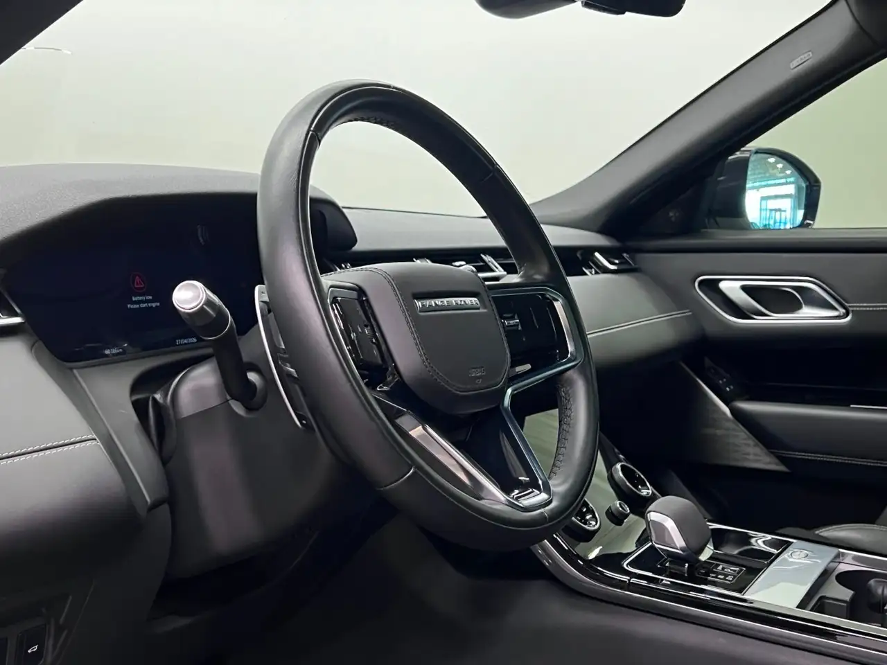 Land Rover Range Rover Velar снимка Land Rover Range Rover Velar
