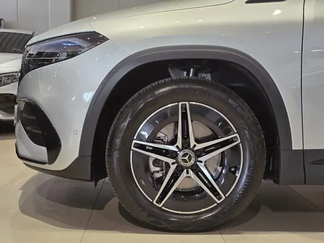 Mercedes-Benz Eqa view 10
