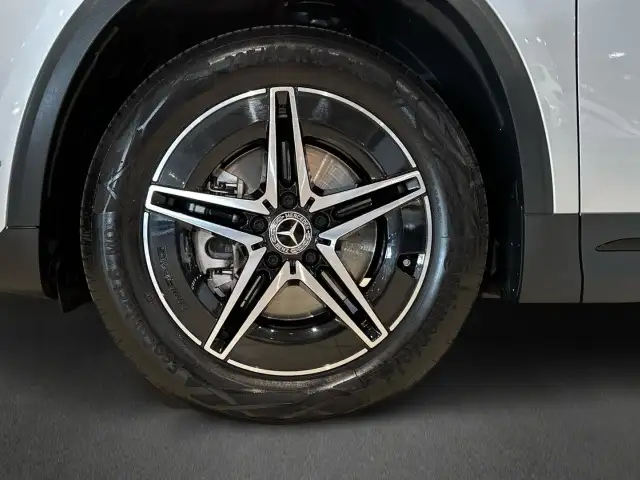 Mercedes-Benz Eqa view 5