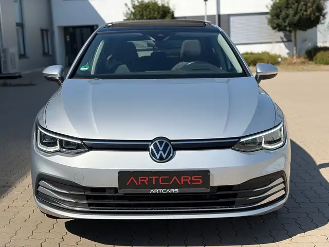 Volkswagen Golf view 2