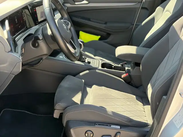 Volkswagen Golf view 8