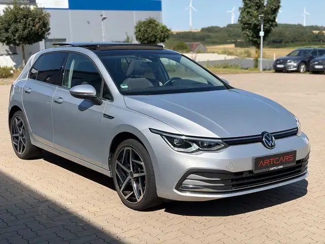 Volkswagen Golf view 3