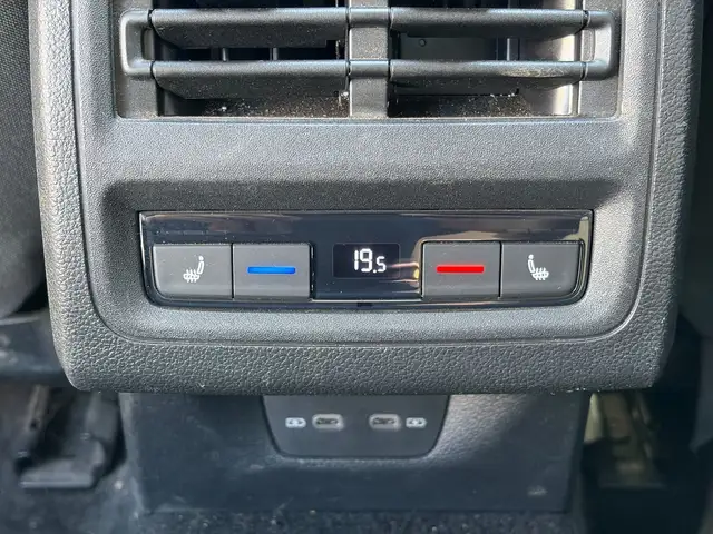 Volkswagen Golf view 13