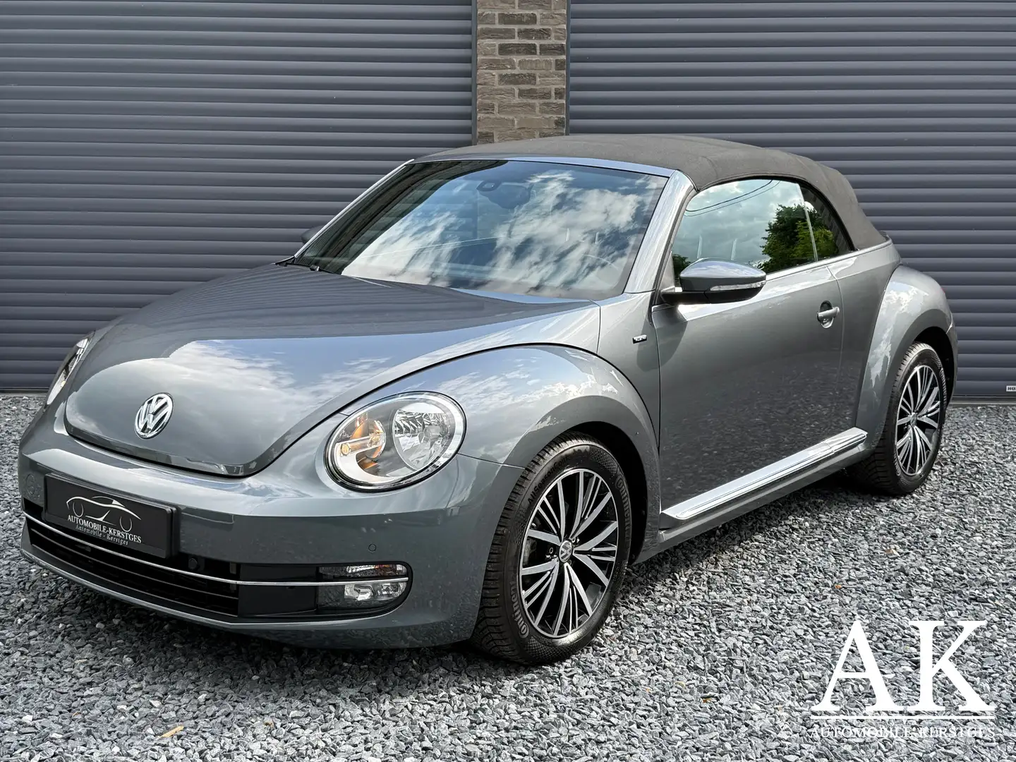 Volkswagen Beetle Cabrio 1.2 l Cam l Navi l Sièges chauff l 1 Pr. Gris - 1