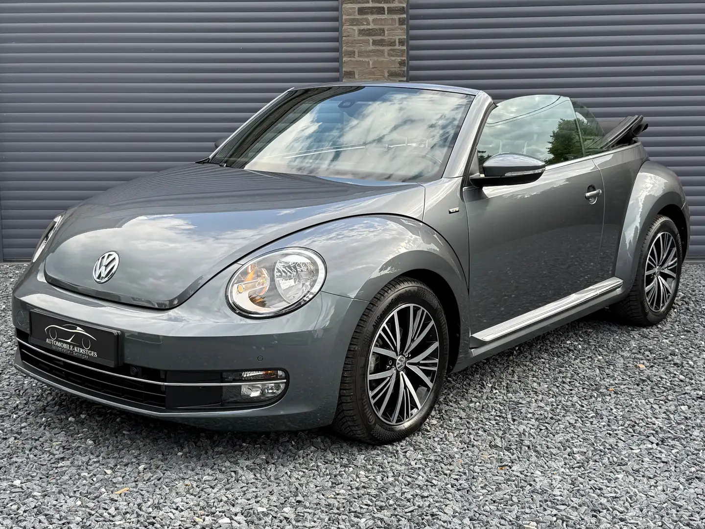 Volkswagen Beetle Cabrio 1.2 l Cam l Navi l Sièges chauff l 1 Pr. Gris - 2