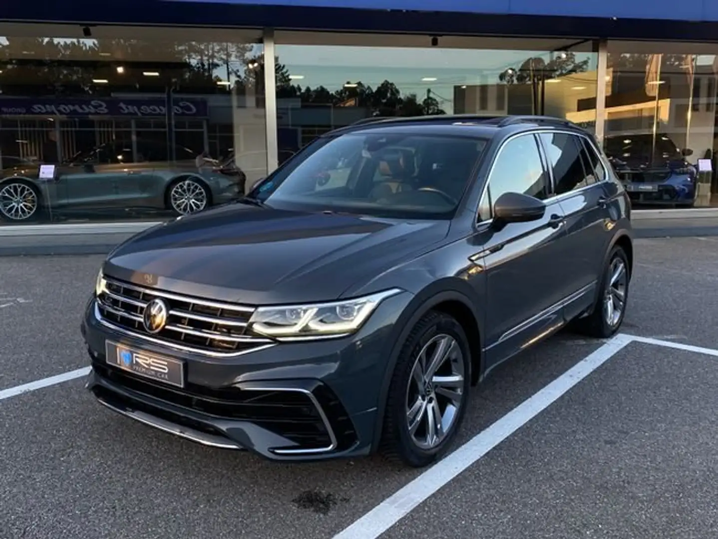 Volkswagen Tiguan 2.0TDI R-Line DSG 110kW Gris - 2