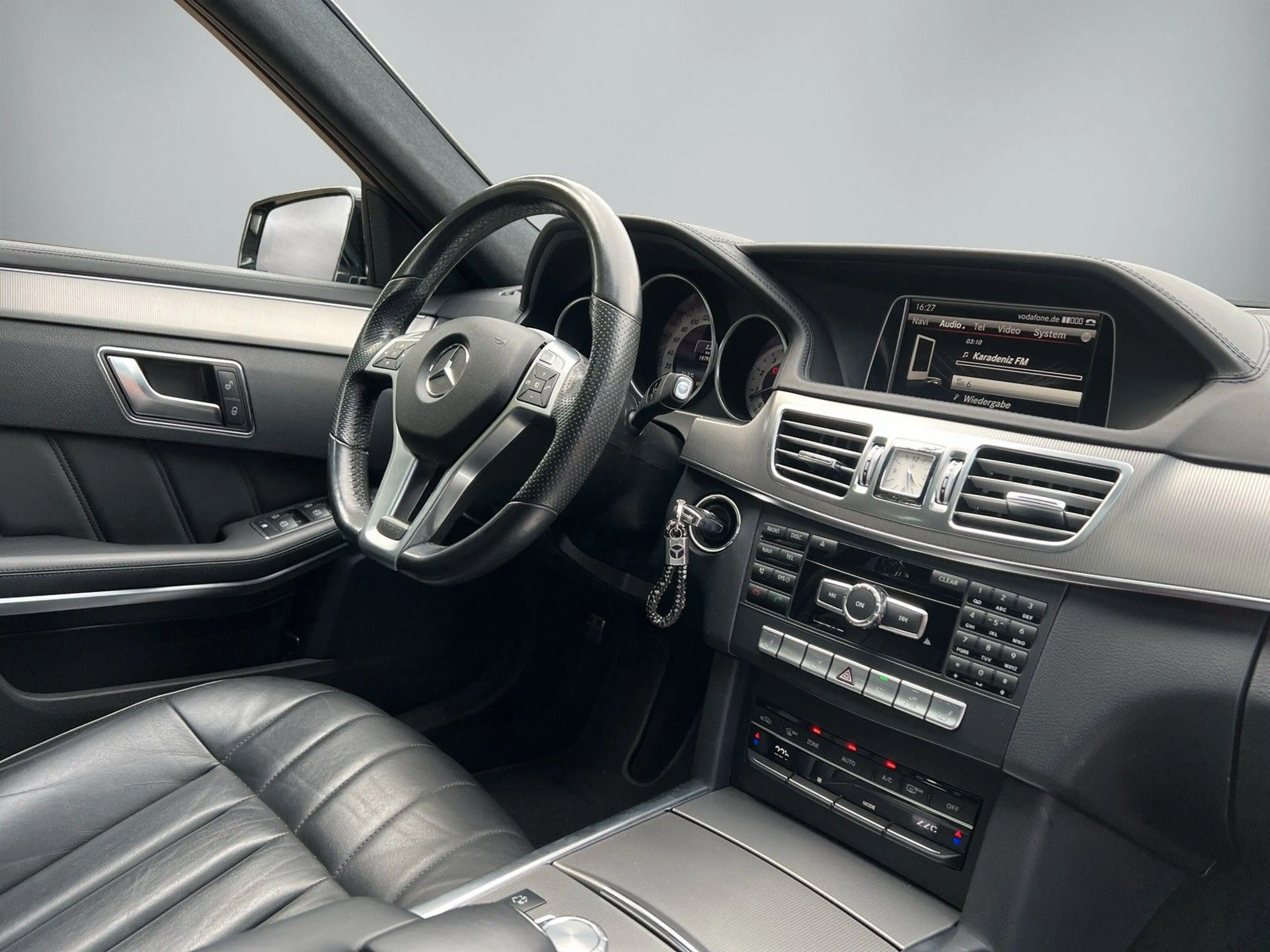 Mercedes-Benz E 400 T-Modell ALCANTARA/AHK/AMG-PAKET/TTW/H&K — photo 12