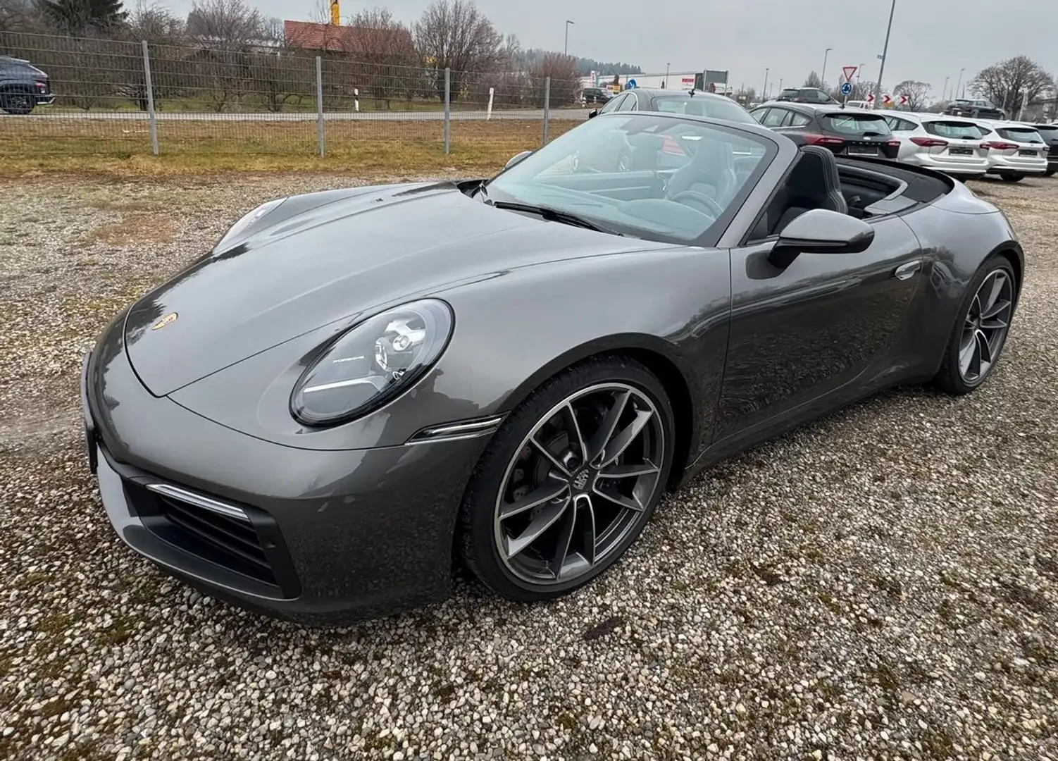 Porsche 911 Carrera Cabriolet Grau - 2