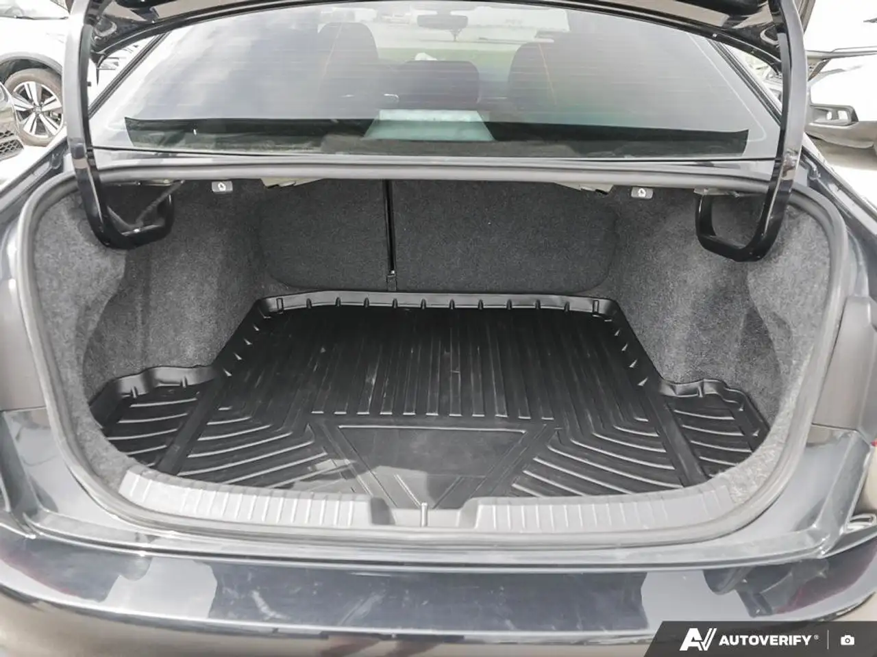 Volkswagen Jetta снимка Volkswagen Jetta