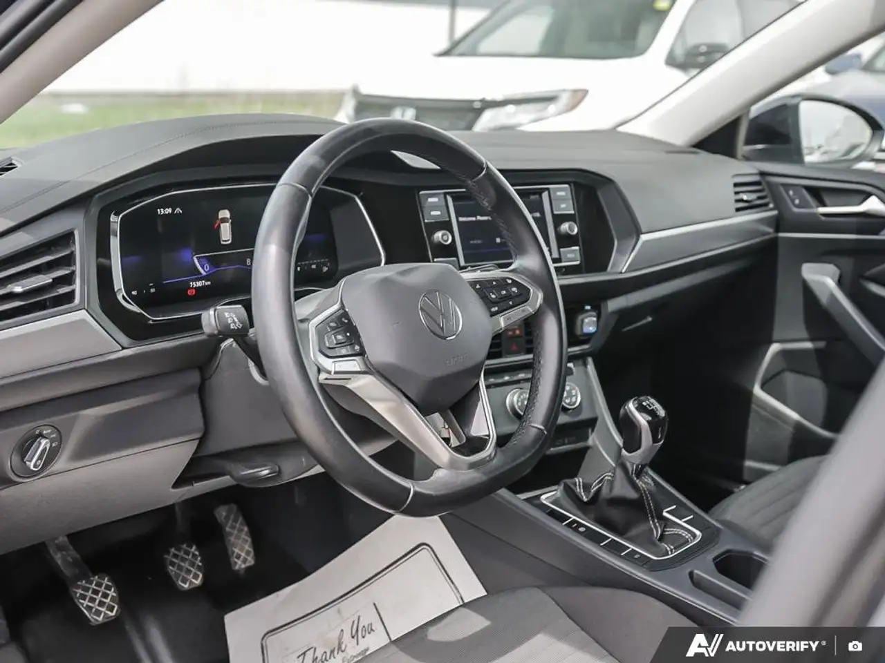 Volkswagen Jetta снимка Volkswagen Jetta