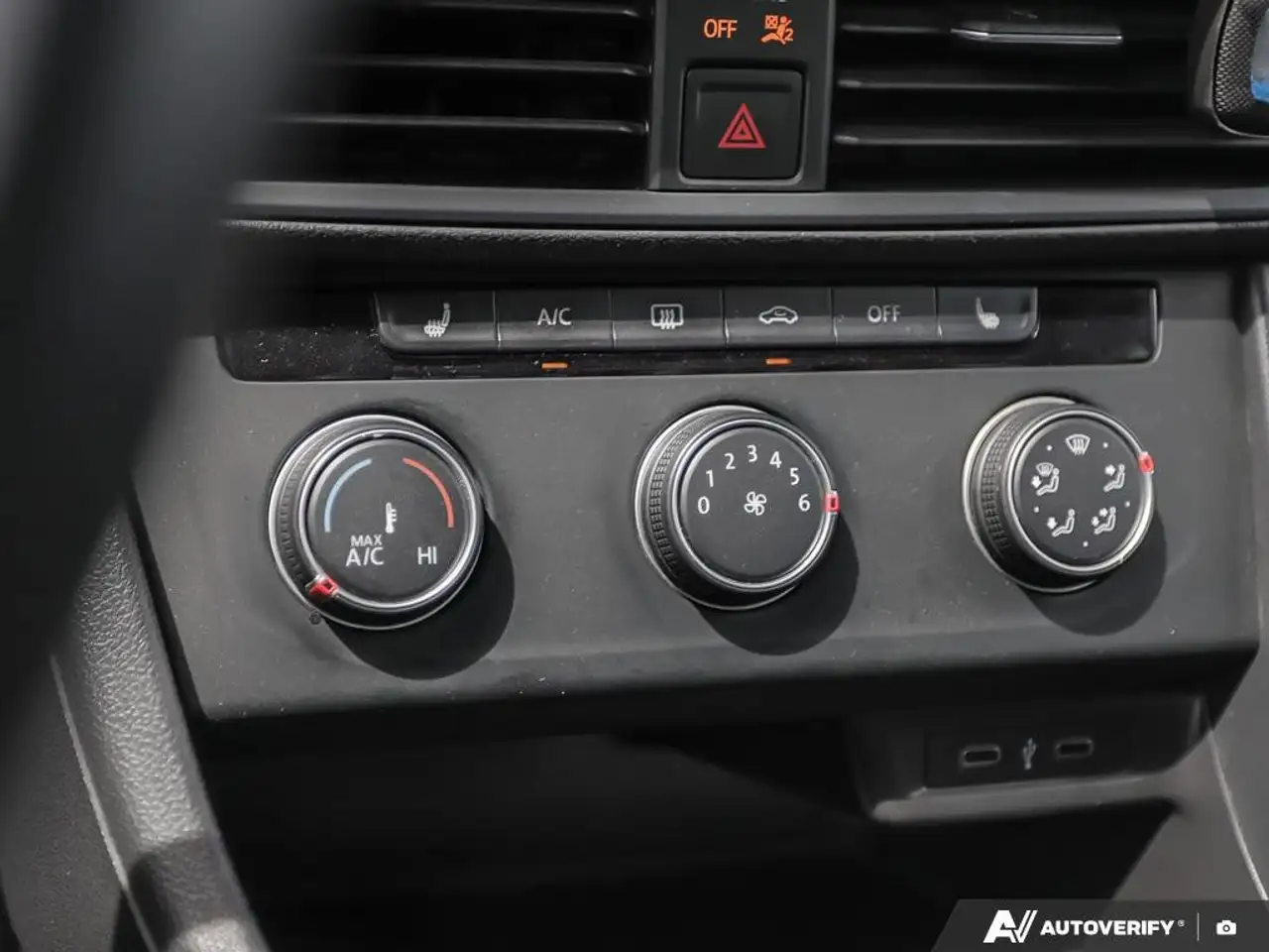 Volkswagen Jetta снимка Volkswagen Jetta