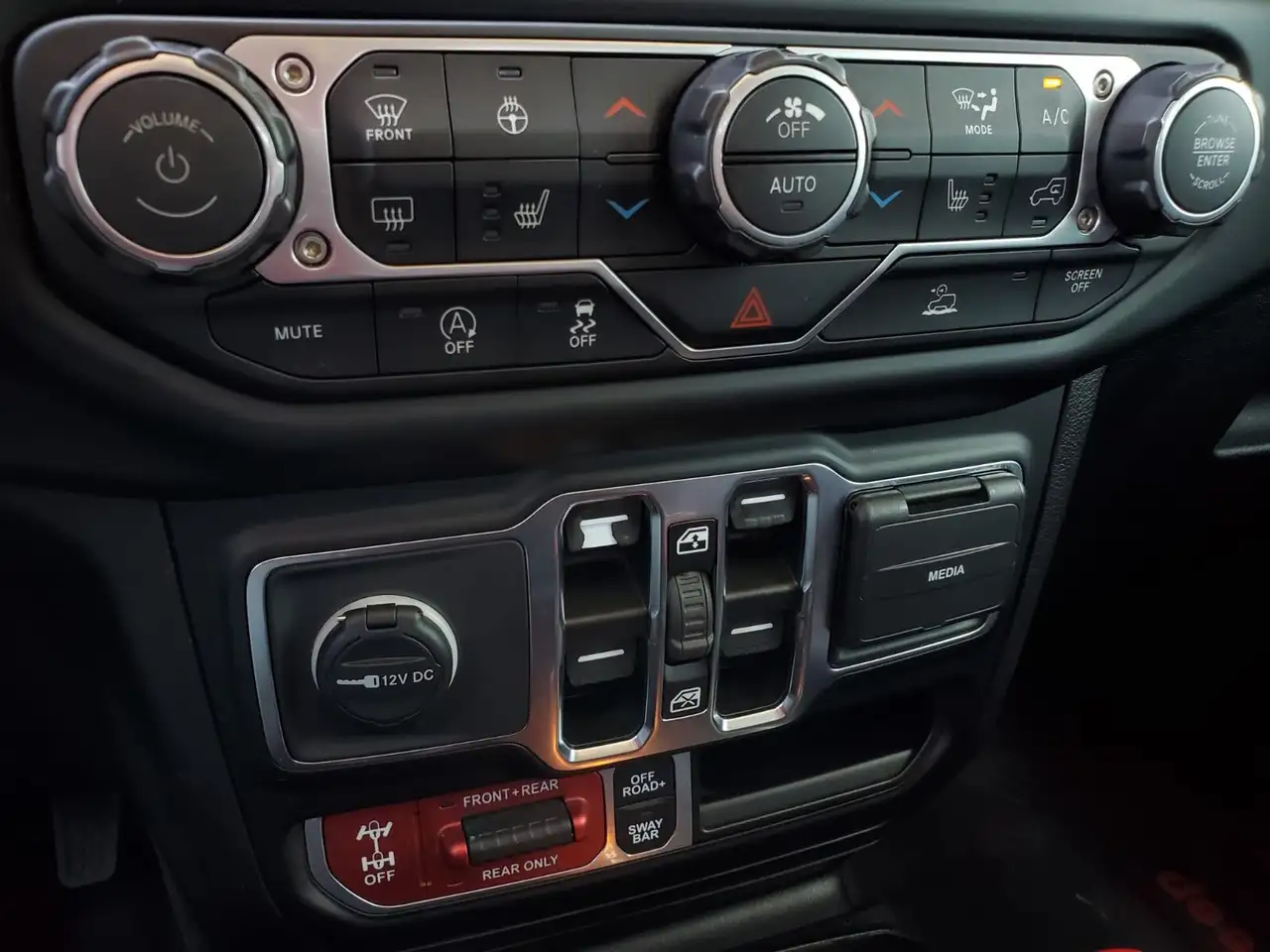 Jeep Gladiator photo Jeep Gladiator