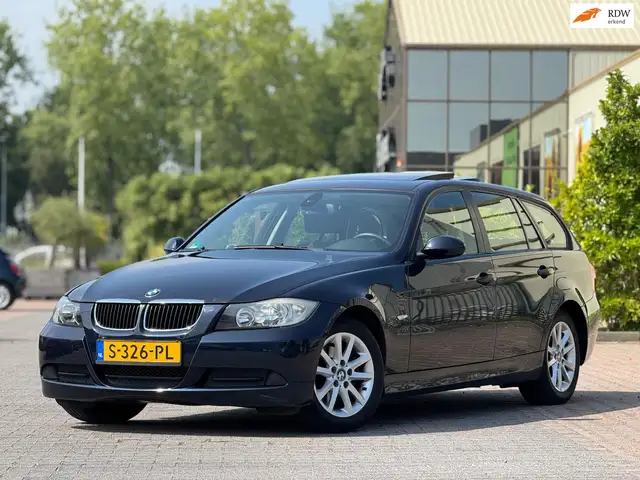 BMW 318 3-serie Touring 318i High Executive | Panoramadak