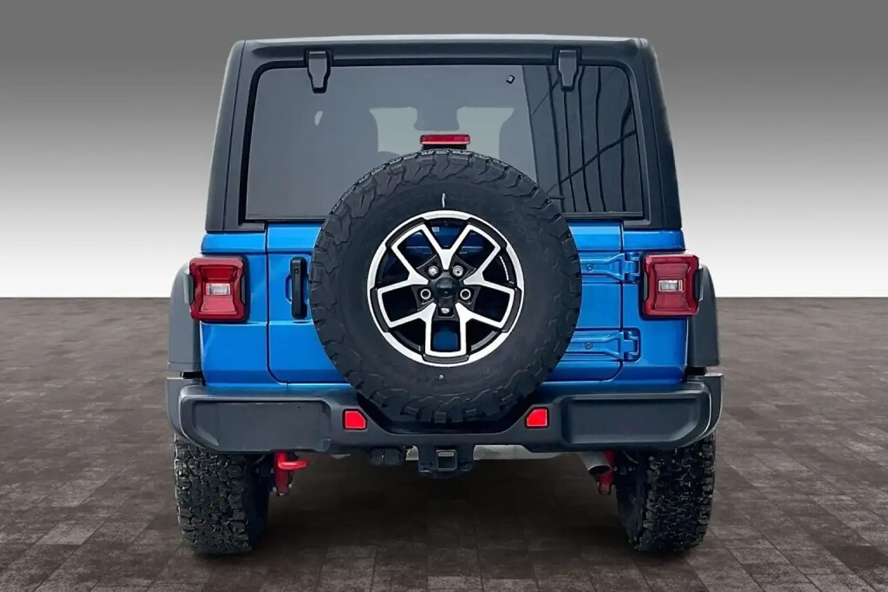 Jeep Wrangler снимка Jeep Wrangler